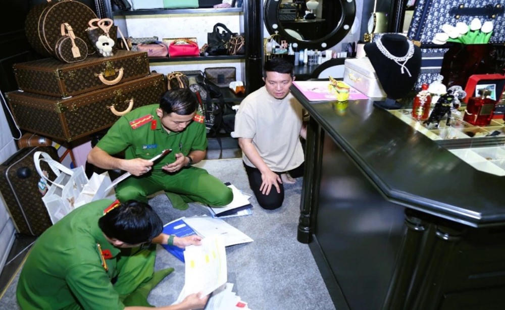 VB Group - doanh nghiệp của chồng Đoàn Di Băng có gì phía sau vẻ hào nhoáng? 