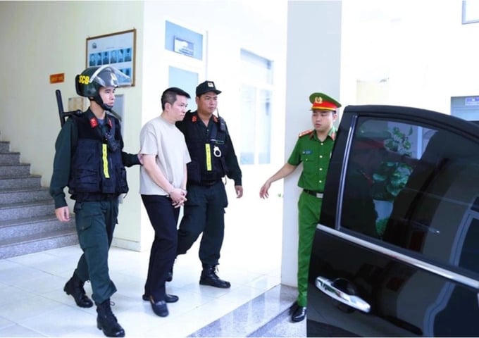 Bắt chồng Đoàn Di Băng để điều tra hành vi sản xuất, buôn bán hàng giả