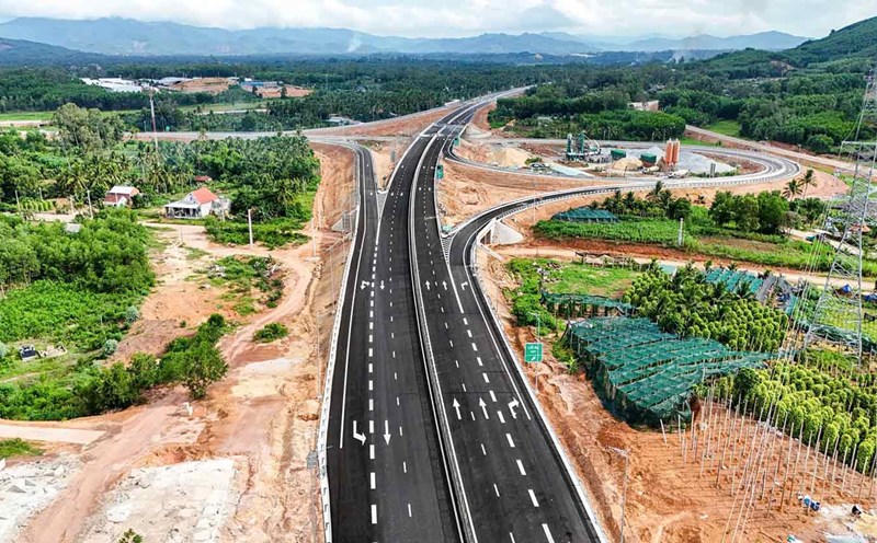 Chuẩn bị khởi công đại dự án 300.000 tỷ đồng, Tập đoàn Đèo Cả đang kinh doanh ra sao?