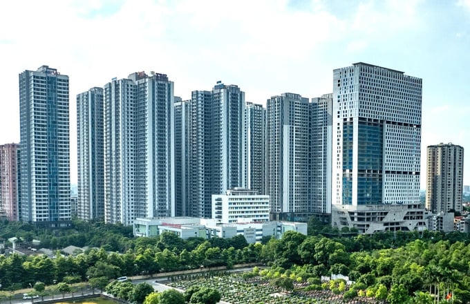 Chung cư Hà Nội lập đỉnh giá mới, vẫn “cháy hàng”: Khi người mua chấp nhận sống chung với đắt đỏ