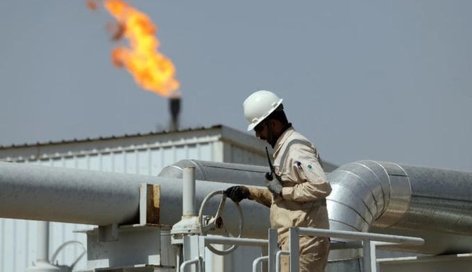 Giá dầu thế giới giảm mạnh