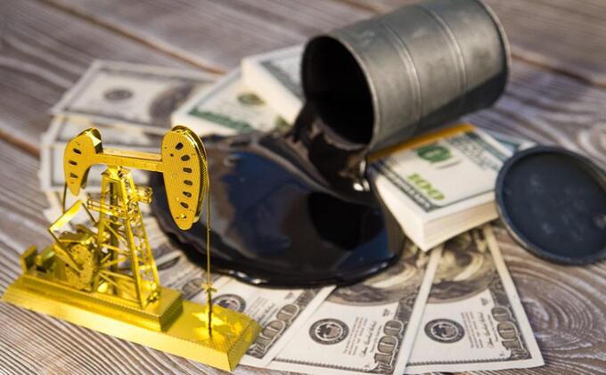 Giá dầu thế giới giảm mạnh