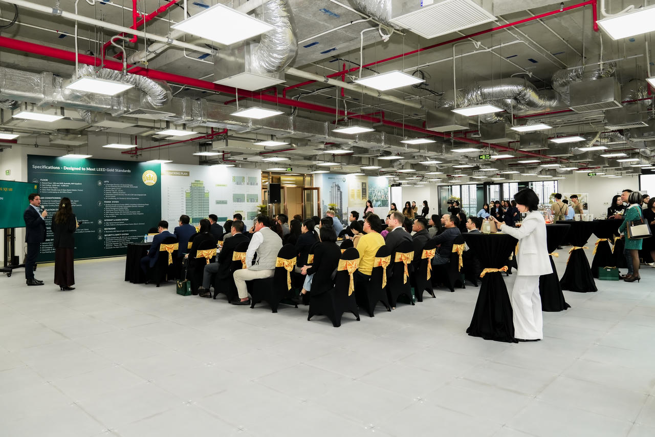 Hơn 40 khách mời tham dự sự kiện giới thiệu dự án Oriental Square by OSI tại Starlake.