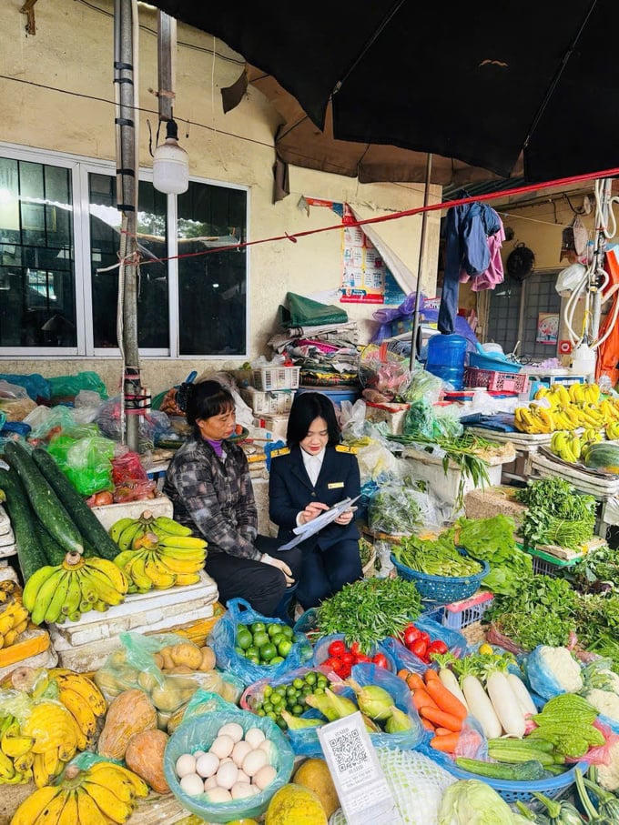 Thuế Hà Nội đồng hành, hỗ trợ hộ kinh doanh chuyển sang kê khai