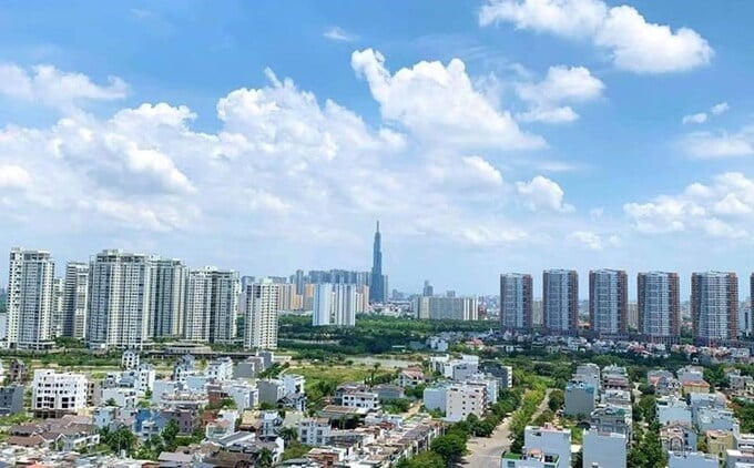 Thị trường bất động sản 2026: Hà Nội giữ nhịp vững, TP.HCM bứt tốc trở lại