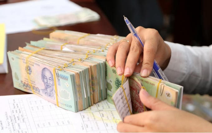 Bộ Nội vụ yêu cầu báo cáo tiền lương, thưởng Tết trước 25/12