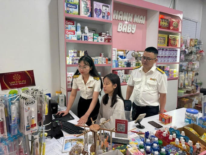 Thuế Hà Nội đồng hành, hỗ trợ hộ kinh doanh chuyển sang kê khai