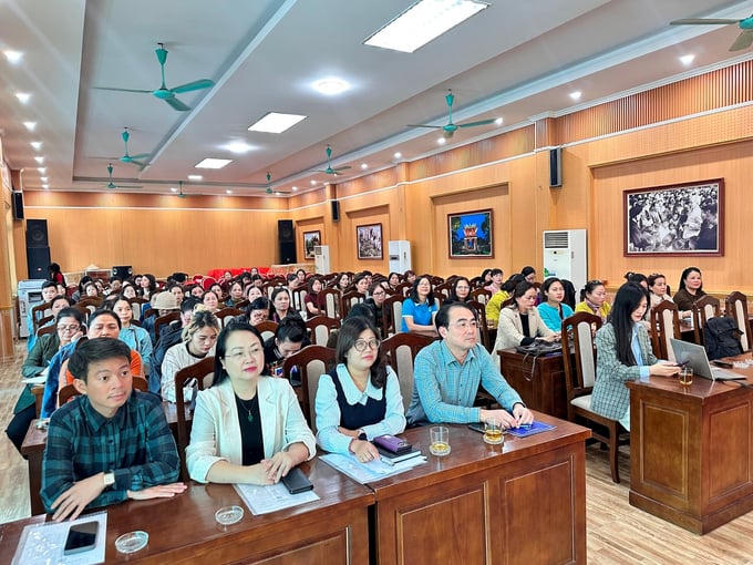 Xã Đại Thanh: Hỗ trợ các hộ sản xuất, kinh doanh bắt kịp xu thế chuyển đổi số, mở rộng thị trường