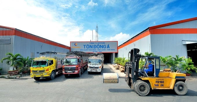 Tôn Đông Á chính thức nộp hồ sơ niêm yết trên sàn HOSE