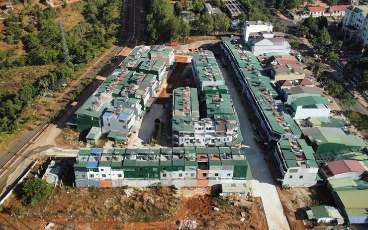 Vụ “bán nhầm” 99 hợp đồng nhà ở xã hội: Toàn cảnh sai phạm và chân dung loạt doanh nghiệp liên quan - ảnh 1