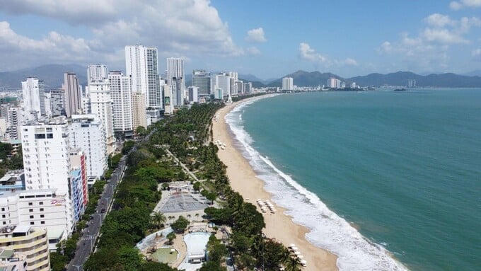 Kinh tế đêm Nha Trang: Đâu là “mũi khoan” đủ sắc để đào sâu “mỏ vàng”