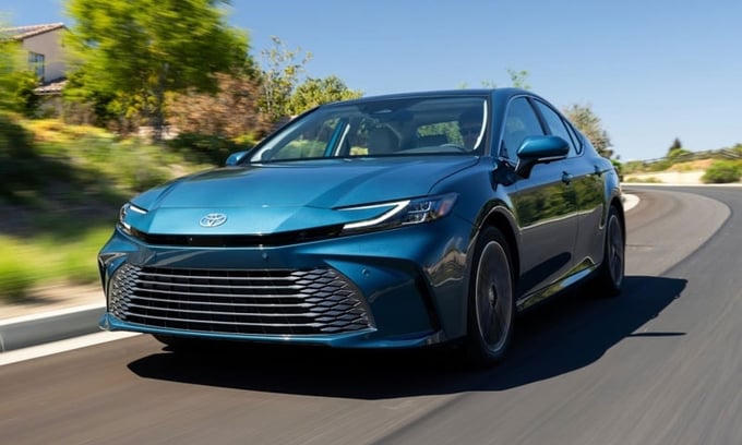 Thị trường ô tô cuối năm nhiều khuyến mãi hấp dẫn, giá giảm sâu