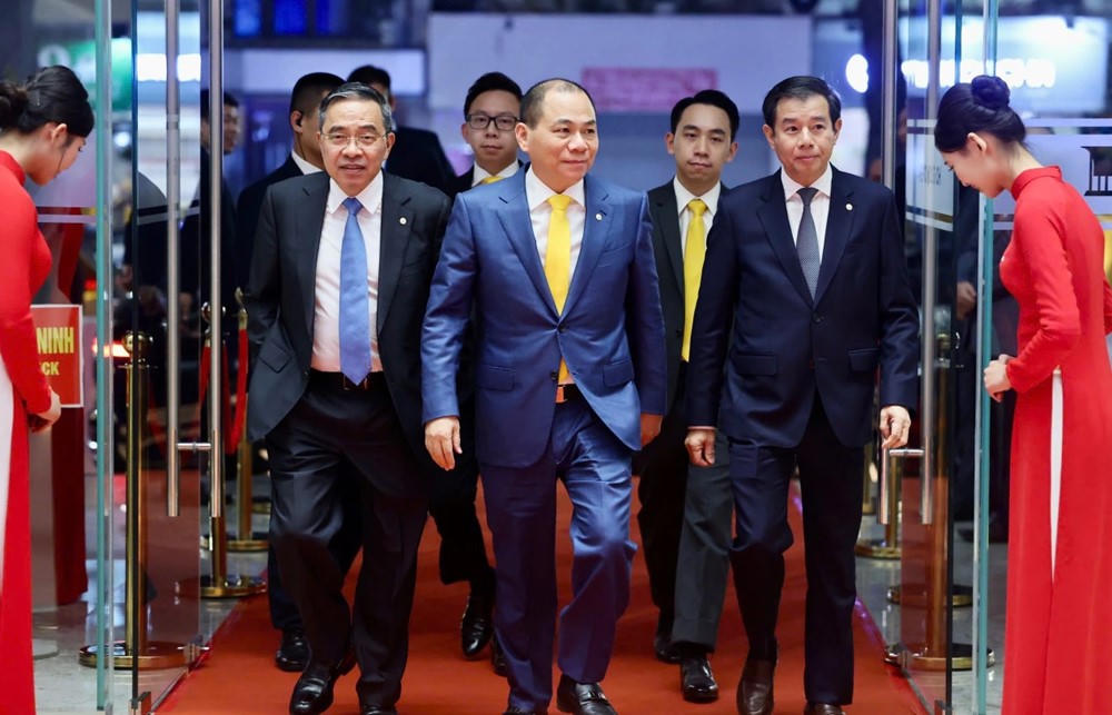 Tỷ phú Phạm Nhật Vượng cùng cả gia đình dự lễ trao giải VinFuture 2025&nbsp;