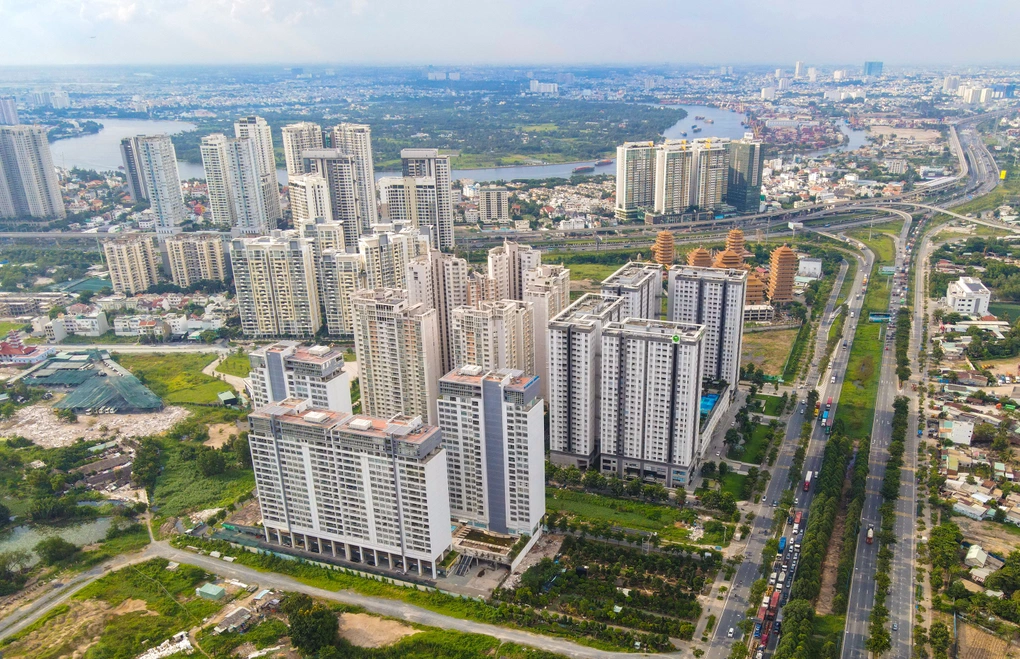 Địa ốc bung hàng cuối năm, nhà đầu tư kỳ vọng thị trường phục hồi