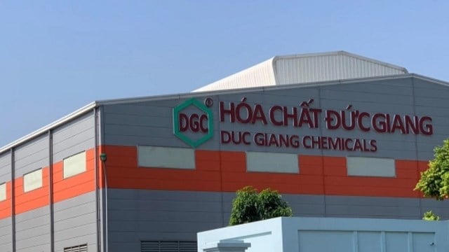 Hoá chất Đức Giang chốt quyền chia cổ tức bằng tiền mặt