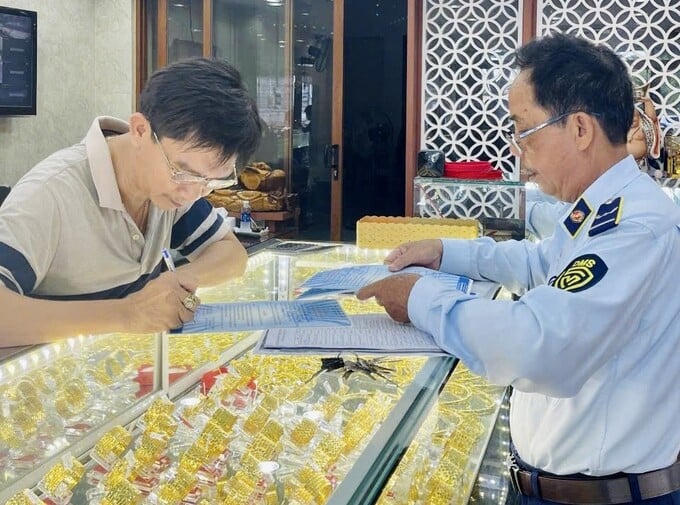 Đà Nẵng lấy ý kiến phương thức quản lý thuế doanh nghiệp kinh doanh vàng, bạc, đá quý