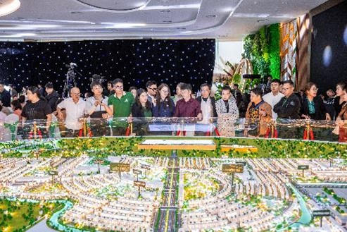 Vinhomes Golden City thu hút đông đảo khách hàng khi cột mốc bàn giao trùng với thời điểm hạ tầng khu vực hoàn thiện