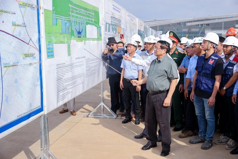 Thủ tướng: Dự án sân bay Long Thành thay đổi từng ngày, sẽ đón chuyến bay chính thức đầu tiên vào 19/12