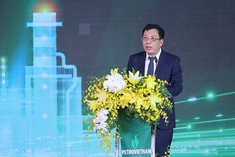 Thủ tướng dự lễ khánh thành nhà máy điện LNG đầu tiên của Việt Nam