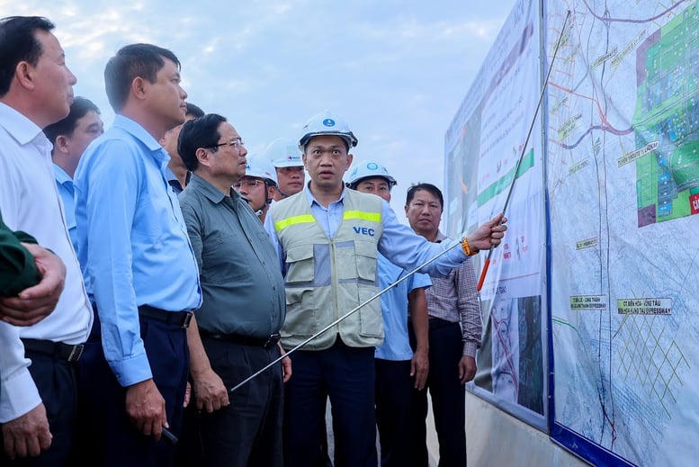 Thủ tướng: Dự án sân bay Long Thành thay đổi từng ngày, sẽ đón chuyến bay chính thức đầu tiên vào 19/12