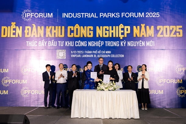 Lễ ký kết thỏa thuận hợp tác giữa Trung tâm Triển lãm Việt Nam (VEC) và Cổng thông tin Khu công nghiệp Việt Nam (VIZ)