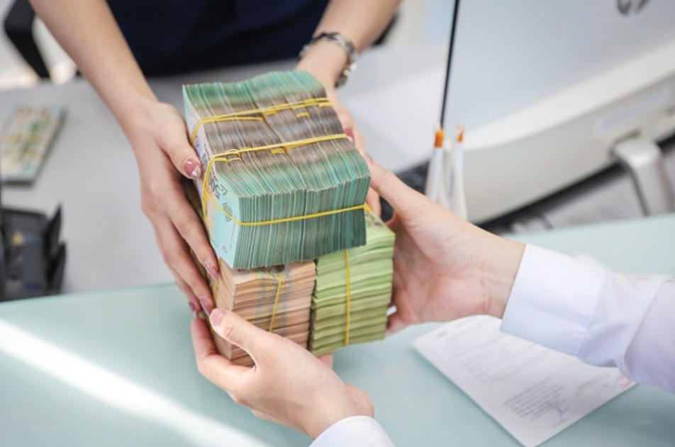 Lãi suất tiền gửi tiếp tục đi lên, LPBank và BaoViet Bank đồng loạt điều chỉnh 