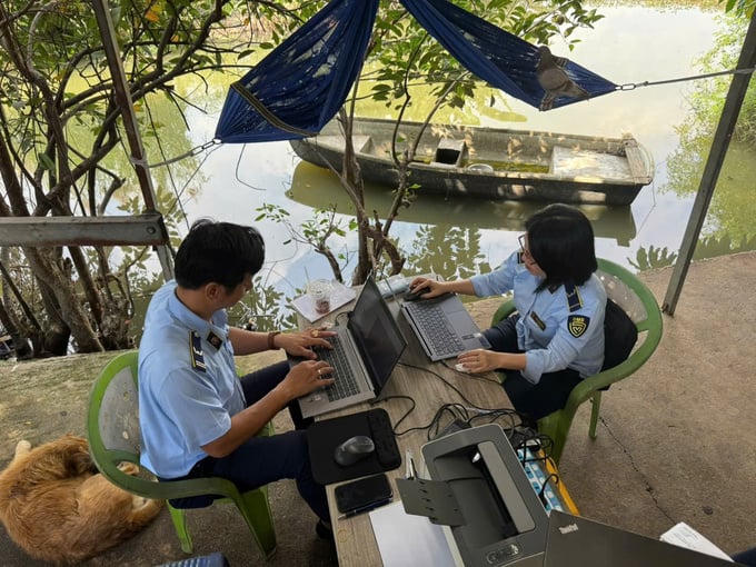 Phát hiện kho máy giặt, điều hòa không khí thuộc diện cấm nhập khẩu