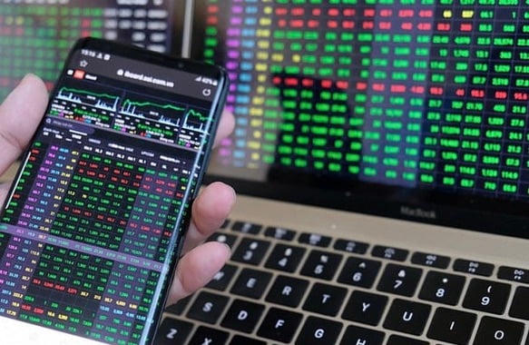 Tăng hơn 27 điểm, VN-Index vượt mốc 1.700