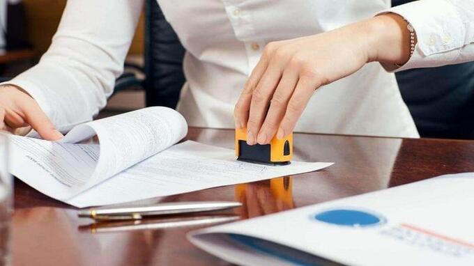 Lợi nhuận sau thuế được chia của Văn phòng công chứng ra sao?