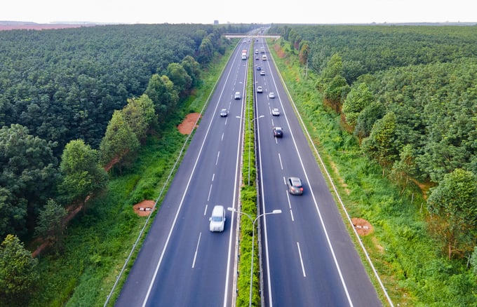 10 sự kiện kinh tế - xã hội nổi bật năm 2025