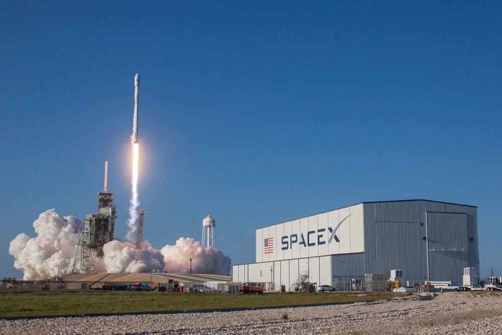 SpaceX của Elon Musk giúp một quỹ lãi 950% - ảnh 1