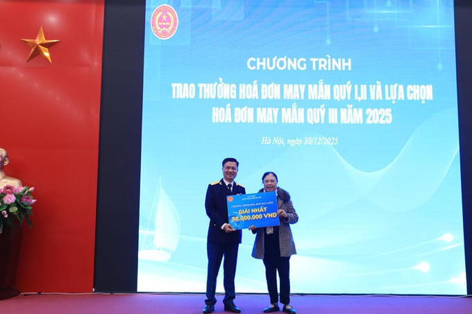 Thuế Hà Nội trao thưởng hóa đơn may mắn quý 1, 2 năm 2025