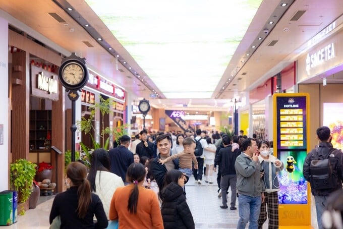 Không khí countdown 2026 rực rỡ ánh sáng, rộn ràng âm thanh và rạo rực cảm xúc tại các trung tâm lễ hội