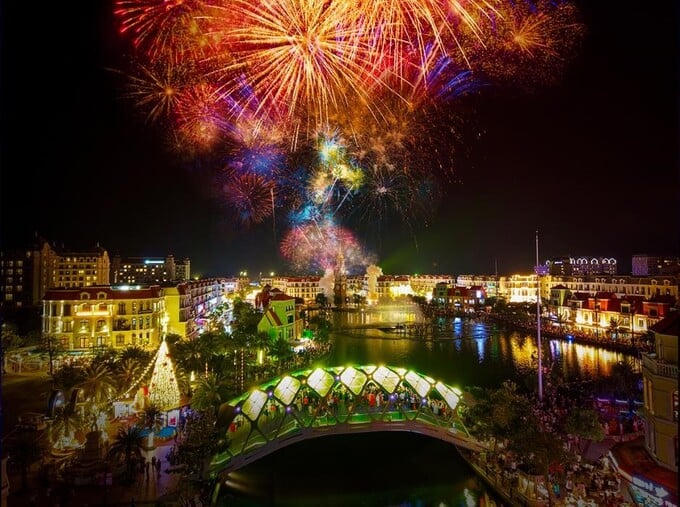 Không khí countdown 2026 rực rỡ ánh sáng, rộn ràng âm thanh và rạo rực cảm xúc tại các trung tâm lễ hội