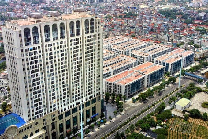 Thị trường nhà ở Hà Nội diễn biến trái chiều: Chung cư bùng nổ, nhà liền thổ trầm lắng