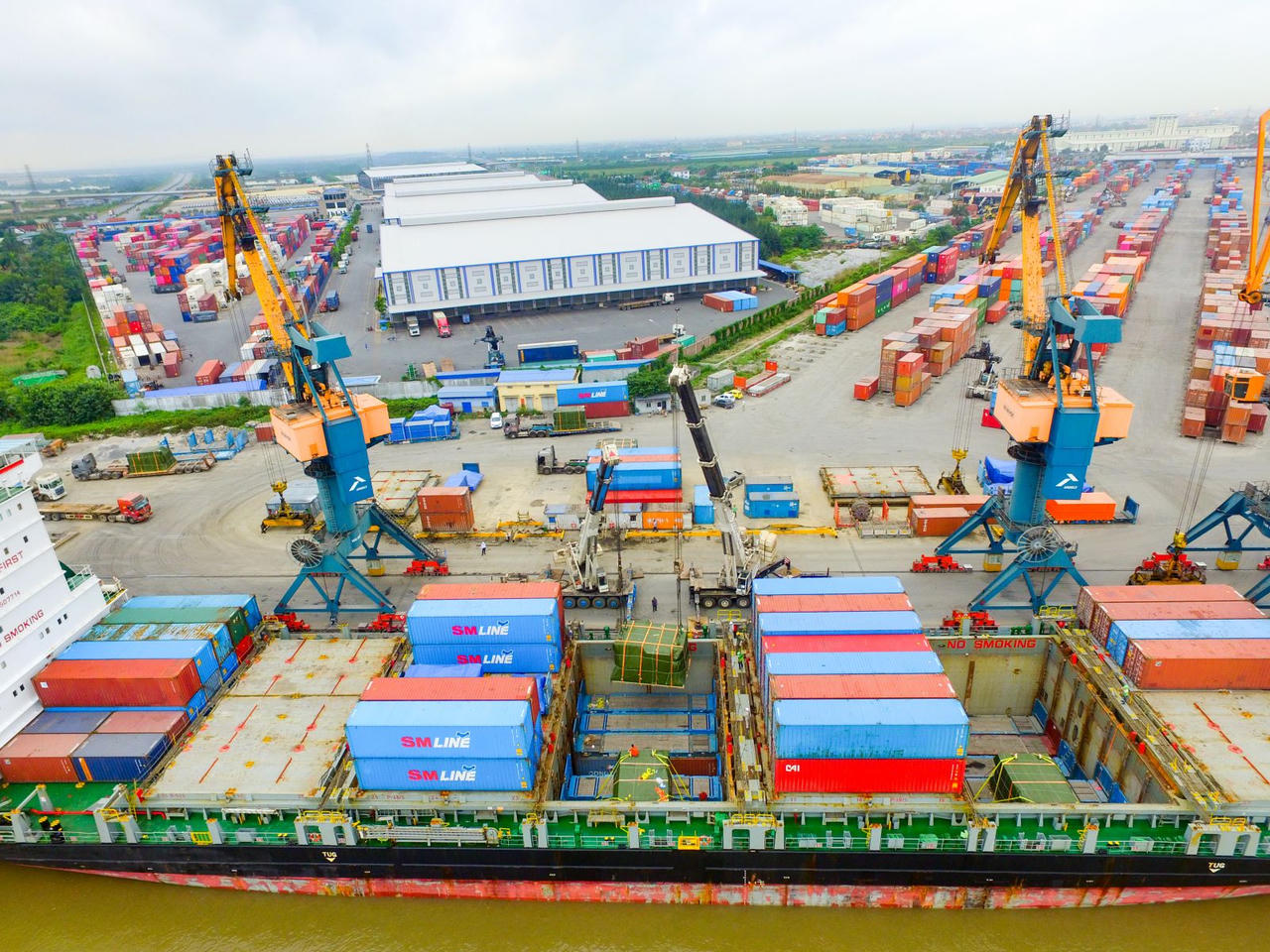 Hải An (HAH) vừa góp thêm 140 tỷ đồng vào doanh nghiệp được thành lập cùng Viconship (VSC)