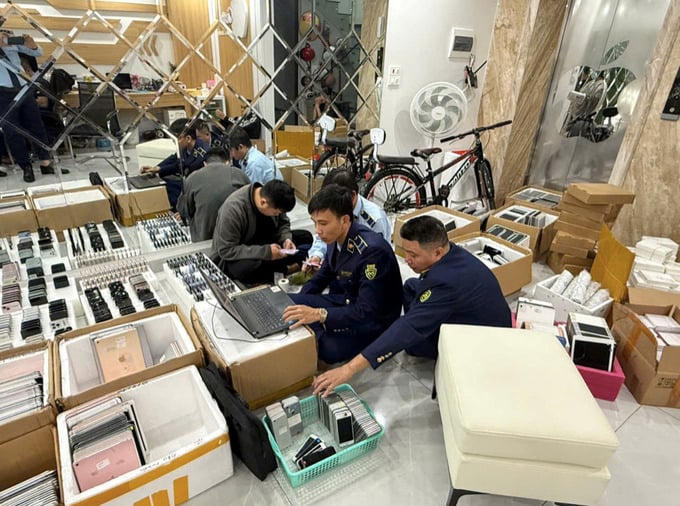 Phát hiện hơn 1.000 iPhone, iPad đã qua sử dụng không có hóa đơn, chứng từ