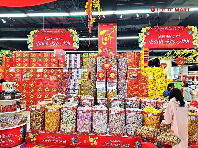 Bộ Công Thương yêu cầu bảo đảm nguồn cung, bình ổn thị trường dịp Tết Bính Ngọ