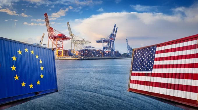 Giá vàng, bạc tăng kỷ lục giữa căng thẳng về thuế Mỹ - EU