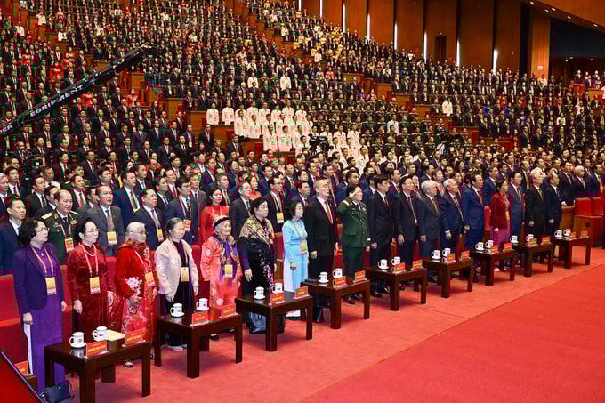 Tổng Bí thư: Phấn đấu tăng trưởng GDP từ 10%/năm trở lên