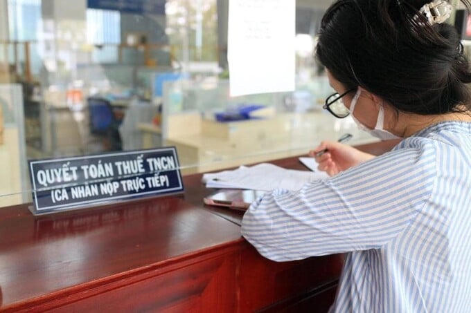 Sửa đổi quy định nộp hồ sơ quyết toán thuế TNCN khi có nhiều nguồn thu nhập