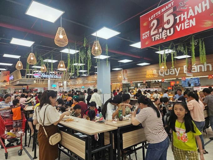 Chính phủ yêu cầu chống thất thu thuế từ thương mại điện tử, dịch vụ ăn uống, bán lẻ