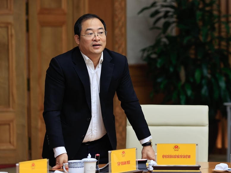 Thủ tướng: Xây dựng cơ chế giao việc lớn, việc khó, việc đột phá cho doanh nghiệp