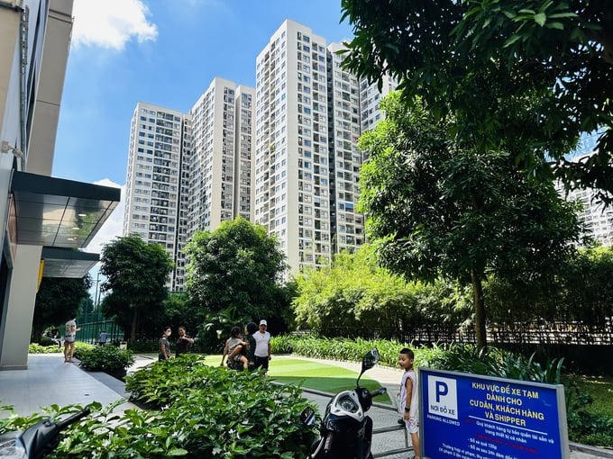 Giá nhà leo thang, lãi vay neo cao khiến nhà đầu tư chùn tay