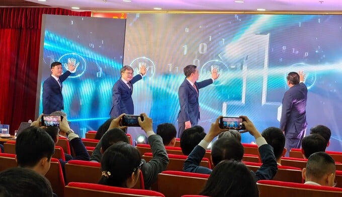 Hà Nội: Ra mắt Sàn Giao dịch công nghệ và Chợ Chuyển đổi số
