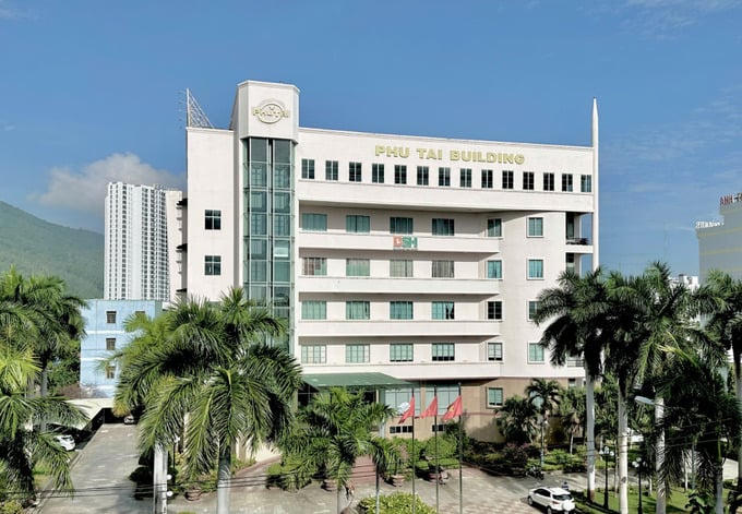 Lãnh đạo Phú Tài đăng ký mua 100.000 cổ phiếu PTB