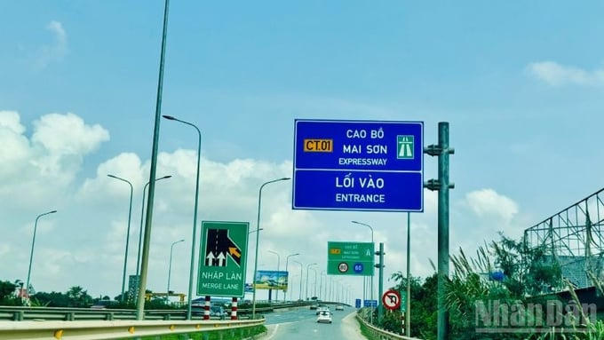 Khẩn trương hoàn thành các dự án tồn đọng, thúc đẩy tăng trưởng kinh tế ngay từ đầu năm 2026