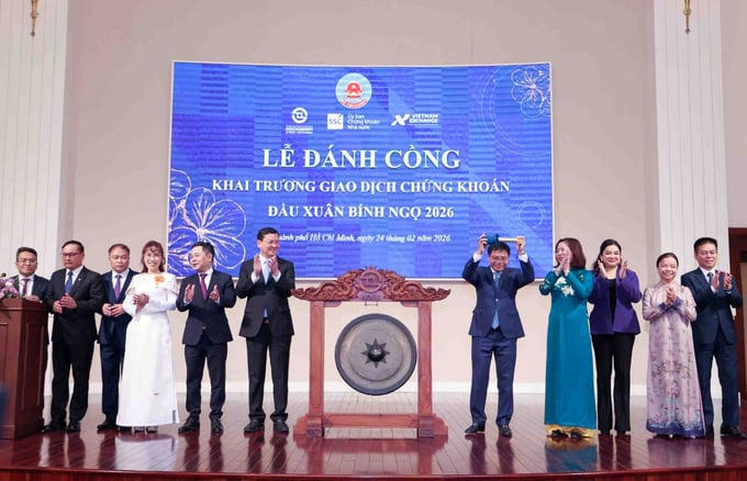 HOSE ra mắt bảng tên mới và linh vật Bò tót Dakmin