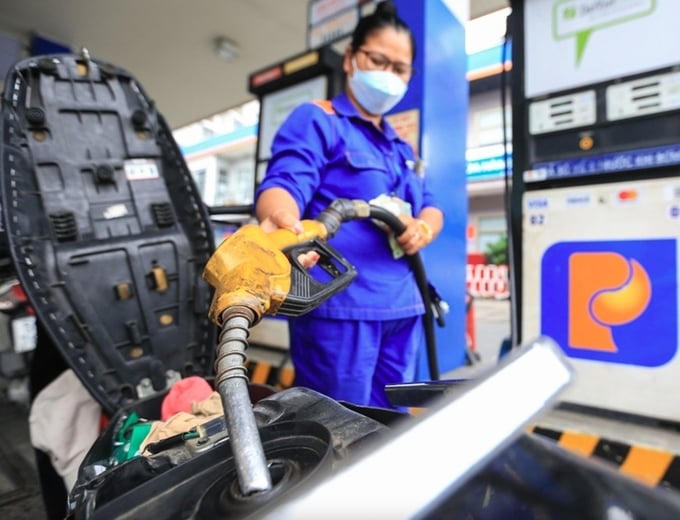 Chính phủ yêu cầu ưu tiên bán dầu thô cho nội địa, giá xăng dầu tăng 7% là điều chỉnh