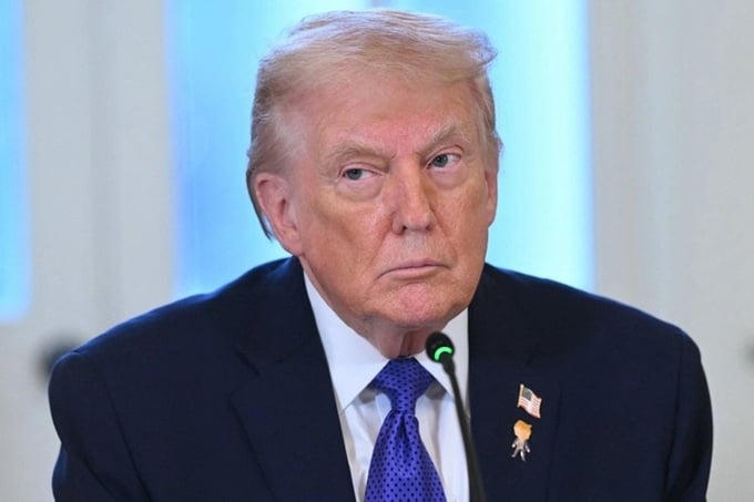 24 bang kiện thuế nhập khẩu 10% của ông Donald Trump